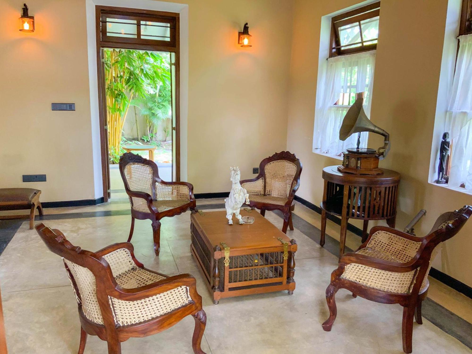 Headman House Antique Villa - A Seaside Royal Stay Ahangama Exterior foto